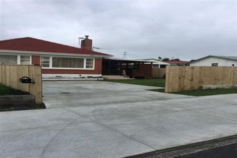 Photo of property in 1 Beaumonts Way, Manurewa, Auckland, 2102