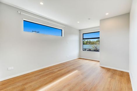 Photo of property in 25b Withers Road, Glen Eden, Auckland, 0602