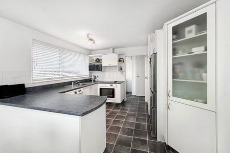 Photo of property in 58 Denise Crescent, Hornby, Christchurch, 8042