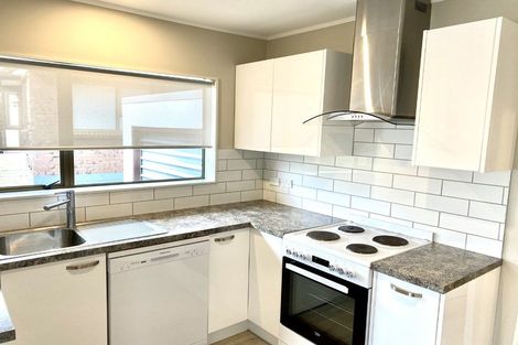 Photo of property in 1/27 Weetman Drive, Browns Bay, Auckland, 0630