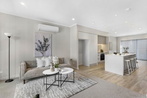 Photo of property in 5/35 Marine Parade, Hobsonville, Auckland, 0616