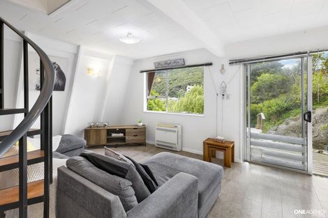 Photo of property in 45 Airlie Road, Plimmerton, Porirua, 5026