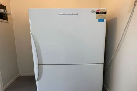 Photo of property in 10 Kaweka Street, New Lynn, Auckland, 0600