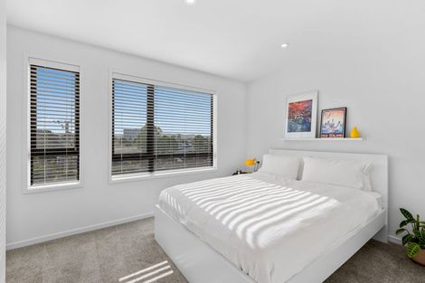 Photo of property in 2/35 Centreway Road, Orewa, 0931