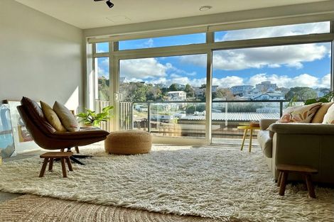 Photo of property in Vedado Apartments, 405/41 Hopper Street, Mount Cook, Wellington, 6011