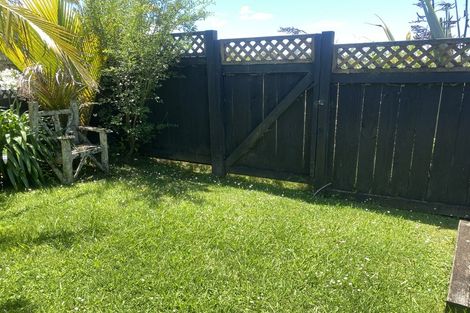 Photo of property in 2/46 Felton Mathew Avenue, Saint Johns, Auckland, 1072