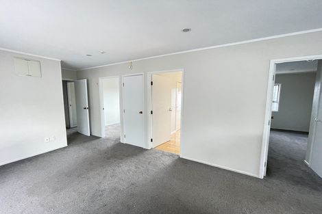 Photo of property in 40 Morriggia Place, Bayview, Auckland, 0629