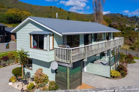 Photo of property in 312e Waikawa Road, Waikawa, Picton, 7220