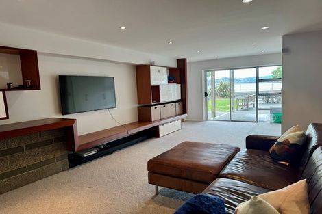 Photo of property in 273 Queens Drive, Lyall Bay, Wellington, 6022