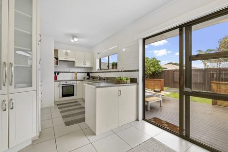 Photo of property in 48 Edward Avenue, Orewa, 0931