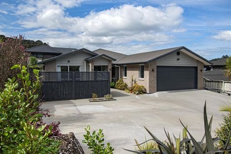 Photo of property in 12 Tieke Place, Horahora, Whangarei, 0110