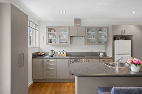 Photo of property in 300 Karori Road, Karori, Wellington, 6012