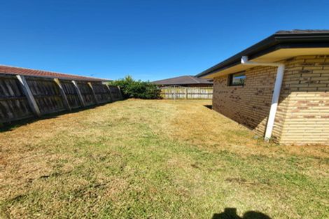 Photo of property in 49 Cyclamen Road, Mangere, Auckland, 2022