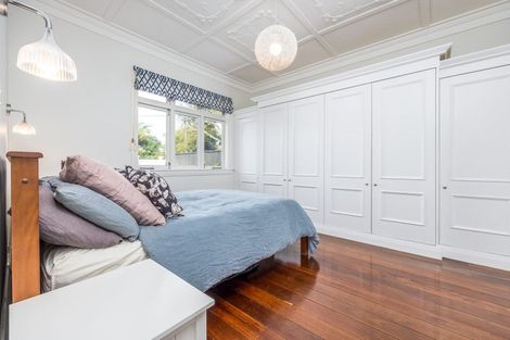 Photo of property in 16 Warwick Street, Morningside, Auckland, 1022