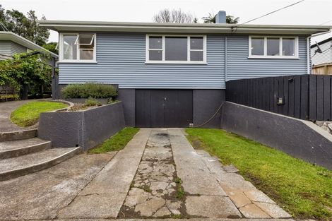 Photo of property in 14 Whakawhiti Street, Marfell, New Plymouth, 4310