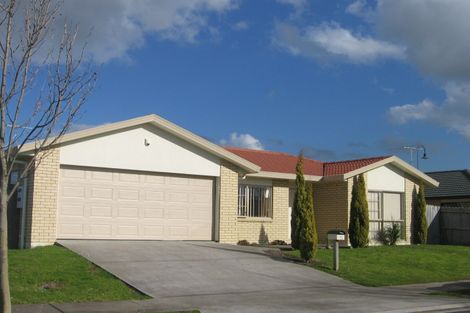 Photo of property in 24 Belcoo Crescent, East Tamaki, Auckland, 2013