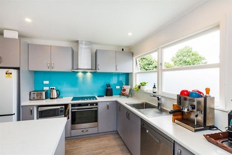 Photo of property in 11 Erin Street, Hokowhitu, Palmerston North, 4410