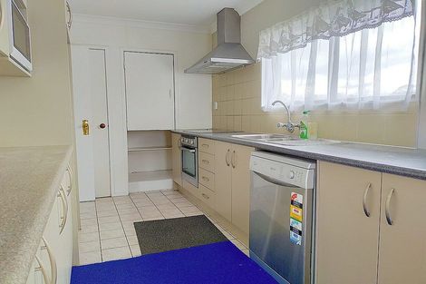 Photo of property in 25 Moncrieff Avenue, Clendon Park, Auckland, 2103