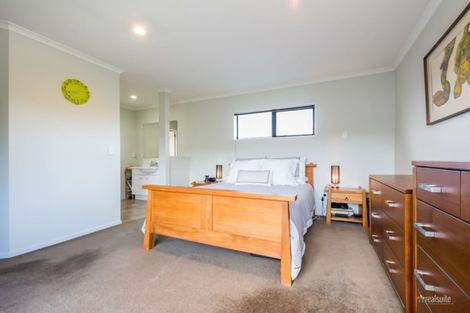 Photo of property in 63 Percy Kinsman Crescent, Riverstone Terraces, Upper Hutt, 5018