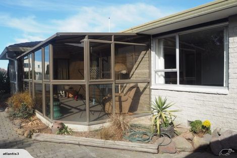 Photo of property in 120 Inwoods Close, Parklands, Christchurch, 8083