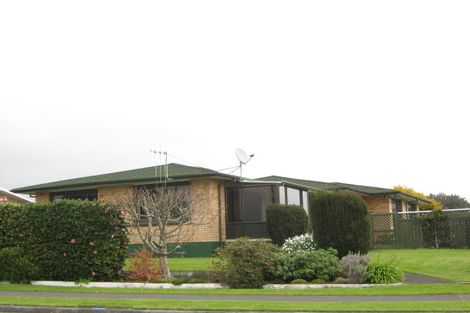 Photo of property in 36 Wairau Road, Oakura, 4314
