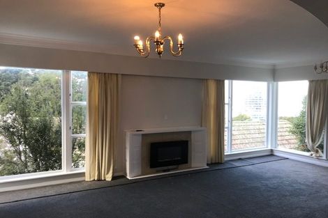 Photo of property in 7 Waiteata Road, Kelburn, Wellington, 6012