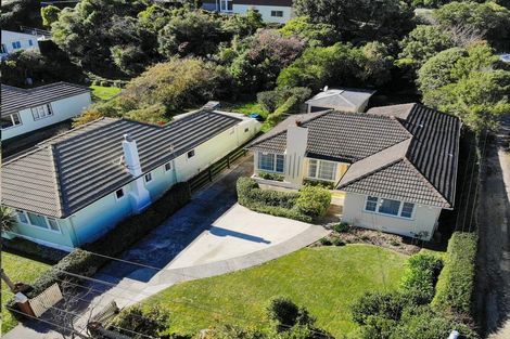 Photo of property in 6 Hinau Street, Tawa, Wellington, 5028