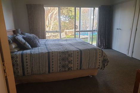 Photo of property in 121 Renown Road, Raumati South, Paraparaumu, 5032