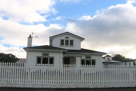 Photo of property in 2 Moana Grove, Waiwhetu, Lower Hutt, 5010