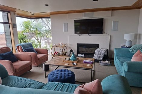 Photo of property in 1/1 Carlisle Road, Torbay, Auckland, 0630