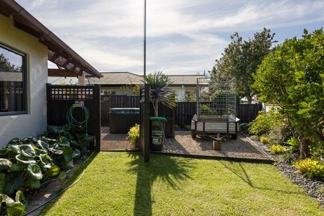 Photo of property in 2 Sabana Place, Bethlehem, Tauranga, 3110