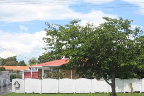 Photo of property in 306 Shakespeare Street, Leamington, Cambridge, 3432