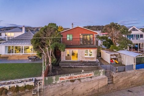Photo of property in 22a Steyne Avenue, Plimmerton, Porirua, 5026