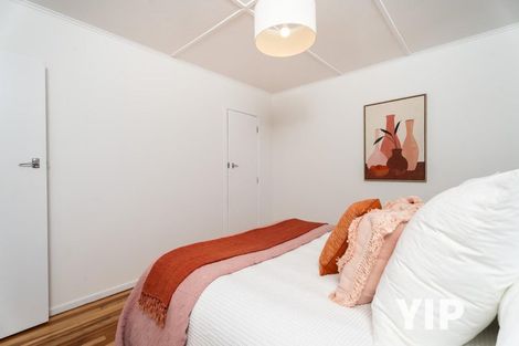 Photo of property in 58 Kenmore Street, Newlands, Wellington, 6037