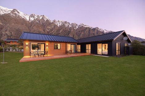 Photo of property in 12 Jacks Point Rise, Jacks Point, Queenstown, 9371