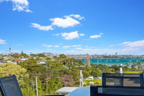 Photo of property in 15b Wilding Avenue, Northcote Point, Auckland, 0627