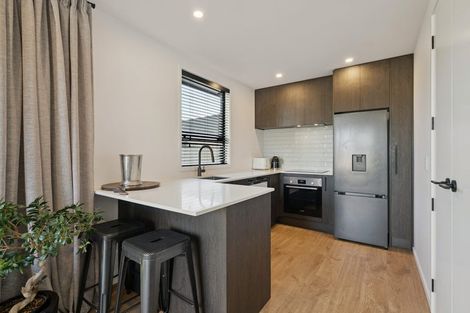 Photo of property in 40 Shelduck Road, Jacks Point, 9371