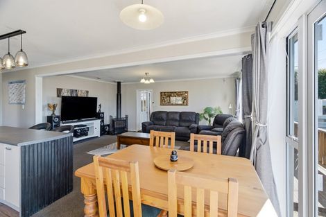 Photo of property in 17 Mortlake Street, Islington, Christchurch, 8042