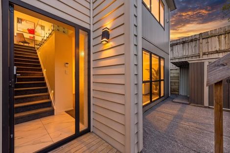 Photo of property in 10 Sophie Lane, Henderson, Auckland, 0612