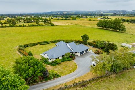 Photo of property in 132 Round Hill Road, Loburn, 7472