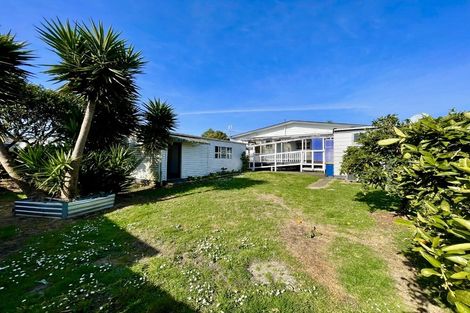 Photo of property in 35 Fairlight Place, Manurewa, Auckland, 2102