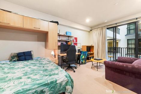 Photo of property in Atrium Apartments, 2i/154 The Terrace, Wellington Central, Wellington, 6011