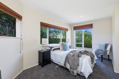 Photo of property in 2/23 Wairau Road, Forrest Hill, Auckland, 0627