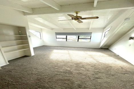 Photo of property in 77 Spence Road, Henderson, Auckland, 0612