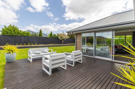 Photo of property in 13 Loeb Place, Rolleston, 7614