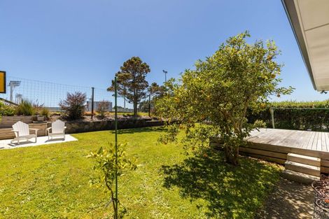 Photo of property in 52 Clawton Street, Westown, New Plymouth, 4310