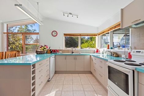 Photo of property in 27 Glen Terrace, Te Puke, 3119