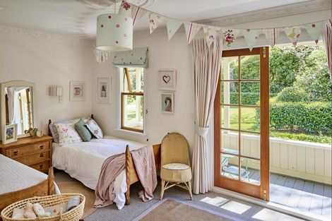 Photo of property in 280 Paekakariki Hill Road, Paekakariki Hill, Porirua, 5381