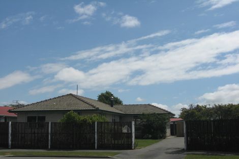 Photo of property in 14 Tralee Place, Bishopdale, Christchurch, 8053