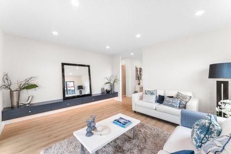 Photo of property in 32 Black Angus Boulevard, Karaka, 2580